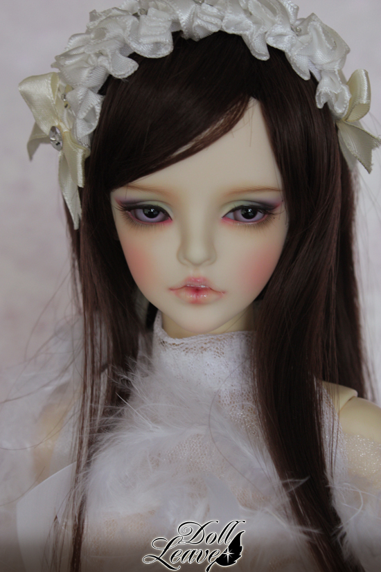 Doll Leaves – Emily