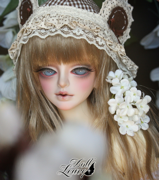 Doll Leaves – Doris